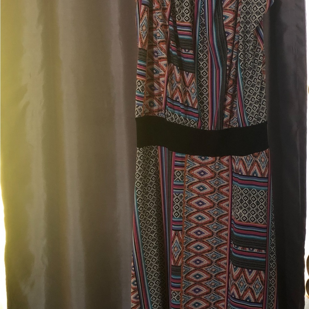 Metaphor large multicolored dress